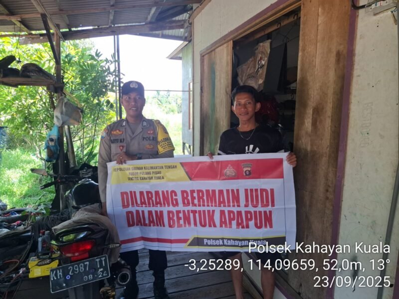Personil Polsek Kahayan Kuala secara masif lakukan giat himbauan Stop dan Larangan bermain Judi Online
