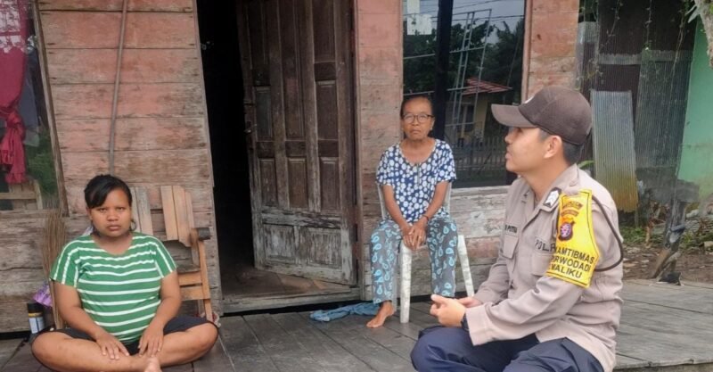 Sampaikan Imbauan Kamtibmas Kepada Masyarakat oleh Personel Polsek Maliku