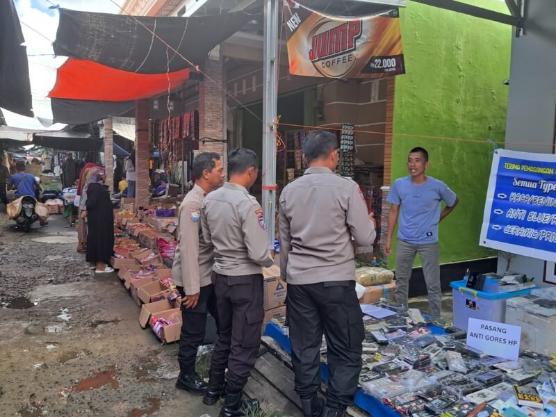 Satbinmas Polres Pulang Pisau sambangi dan dialogis dengan pedagang