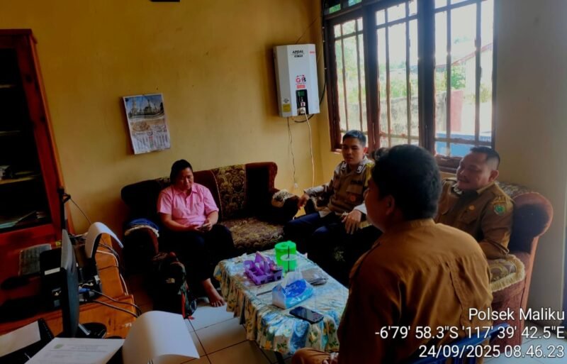 Sampaikan Pesan Kamtibmas Oleh personil Polsek Maliku Kepada Warga