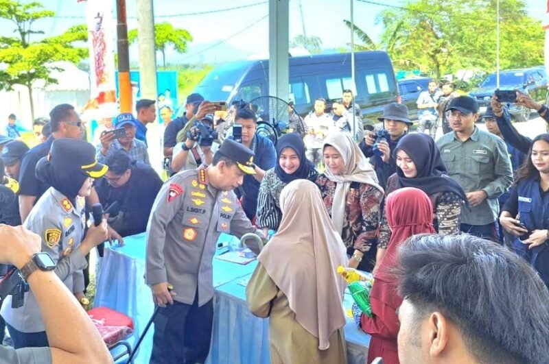 GPM Polri Salurkan, 6 Ton Beras SPHP di Pebelan Semarang