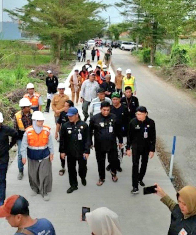 Ischak-Kholid Tinjau Sembilan Lokasi