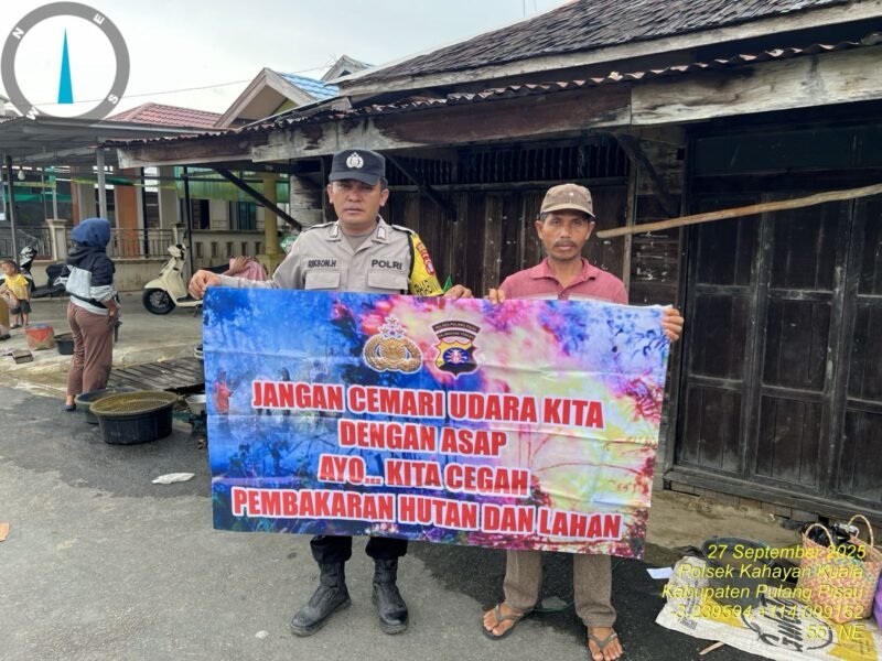 Personel Polsek Kahayan Kuala sambangi warga dan Memberikan himbauan Tentang Larangan Membakar hutan dan lahan.