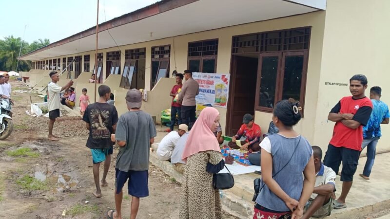 Polsek Kahayan Kuala Polres Pulang Pisau menyalurkan beras murah dalam mendukung upaya pemerintah, menstabilkan harga pangan di tengah fluktuasi pasar, Minggu (28/08/2025).