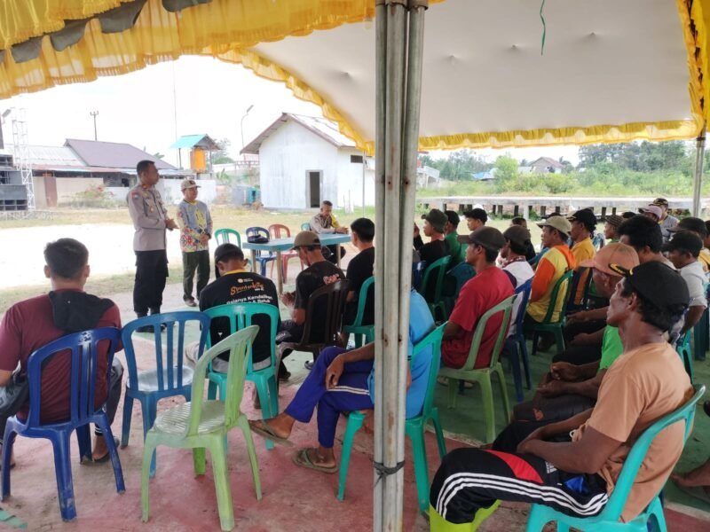 PERSONEL SATBINMAS POLRES PULANG PISAU SAMPAIKAN HIMBAUAN CEGAH PREMANISME DI TENGAH MASYARAKAT