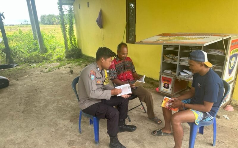 Dalam Rangka meningkatkan minat dan menanamkan budaya baca Satbinmas Polres Pulang Pisau melaksanakan perpustakaan keliling