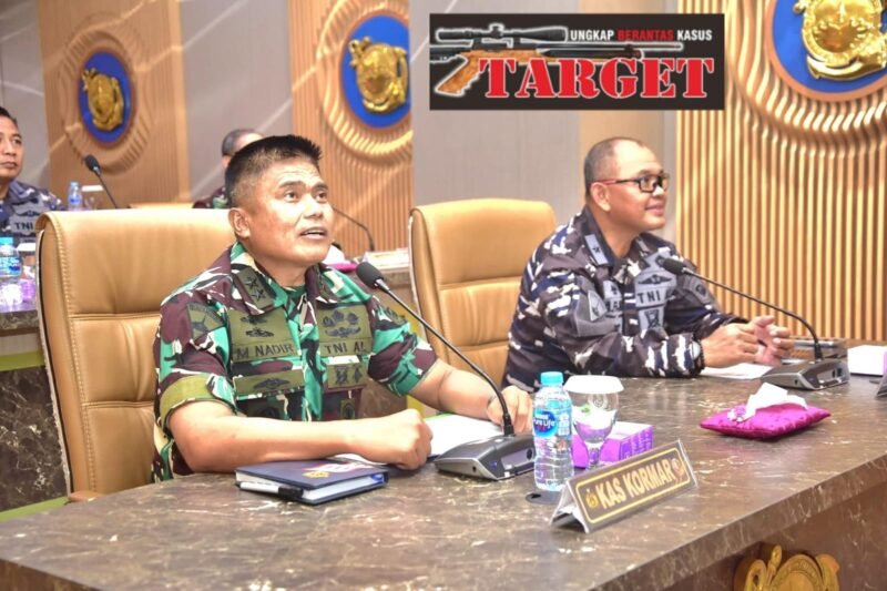 KAS KORMAR PERKUAT MORIL PRAJURIT PETARUNG DIMEDAN OPERASI