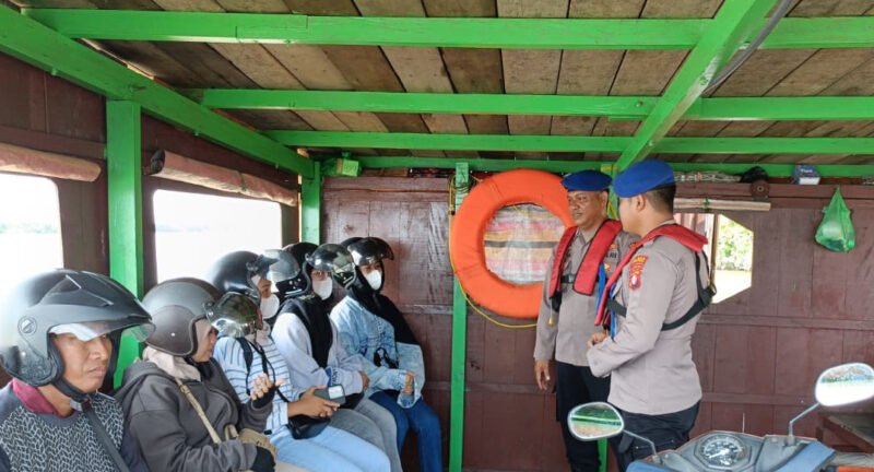 Satpolairud Polres Pulang Pisau Kawal Keamanan Transportasi Sungai