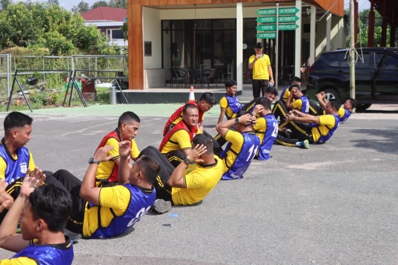 Ikut TKJ Bareng Anggota, Kapolres Pulang Pisau Tekankan Pentingnya Fisik untuk Karier