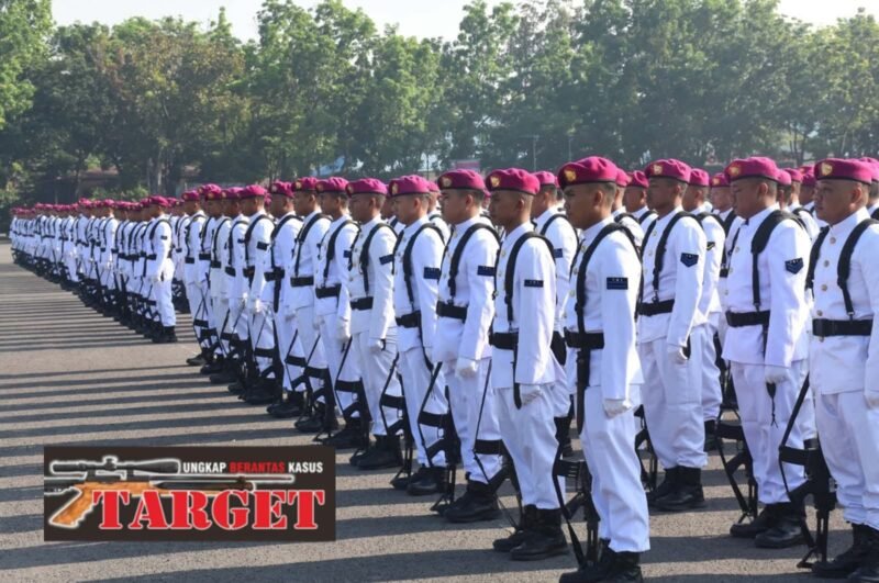 Prajurit Yonif 5 Marinir Laksanakan Upacara HUT Ke 80 TNI Tahun 2025