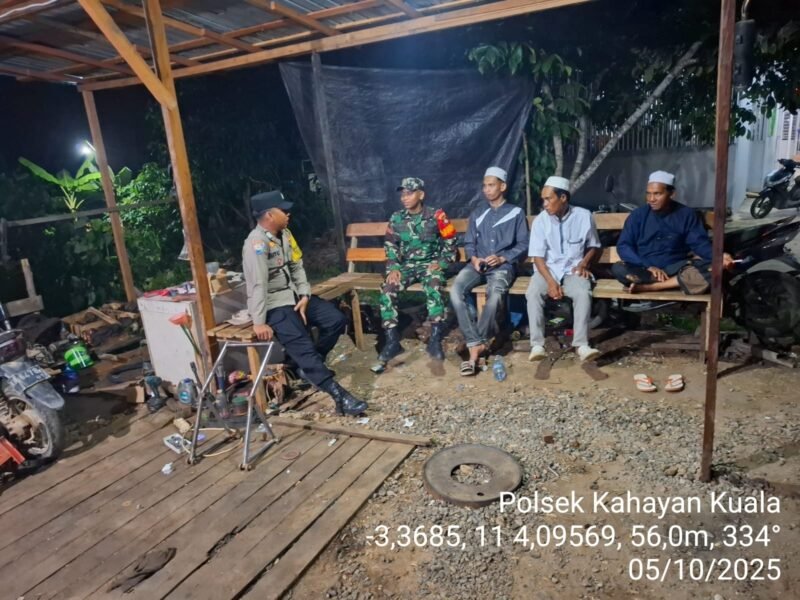 Pengecekan Pos Kamling merupakan giat Rutinitas Personil Polsek Kahayan Kuala dlm rangka melaksanakan kegiatan Patroli Kamtibmas pada malam hari guna cegah terjadinya bahaya tindak kejahatan, dgn menyampaikan Pesan Pesan Kantibmas
