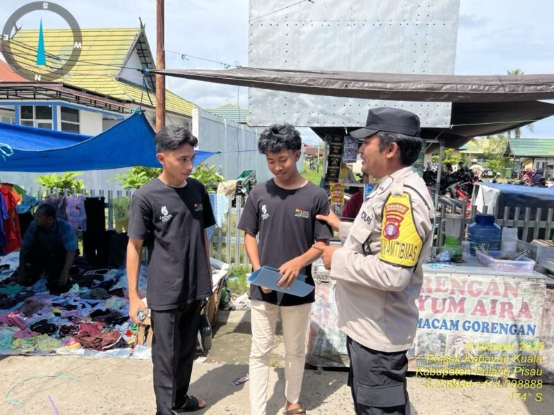 Personel Polsek Kahayan Kuala menyampaikan pesan Kamtibmas, dan Himbauan kamtibmas