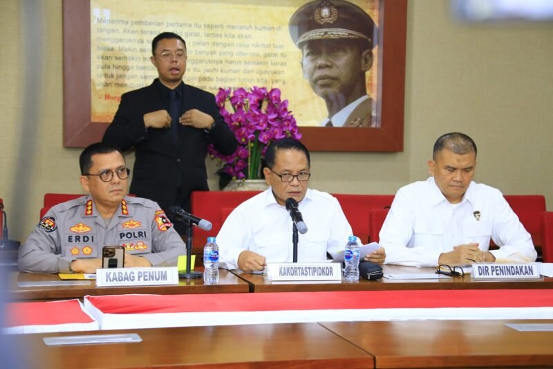 Tersangka Dugaan Korupsi Proyek PLTU Kalbar