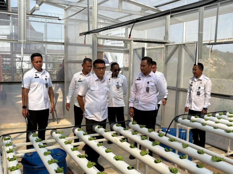 STAF KHUSUS MENTERI IMIGRASI DAN PEMASYARAKATAN BIDANG PENGUATAN SUMBER DAYA MANUSIA DAN TRANSFORMASI ORGANISASI LAKUKAN KUNJUNGAN KERJA KE RUTAN KELAS IIA BATAM
