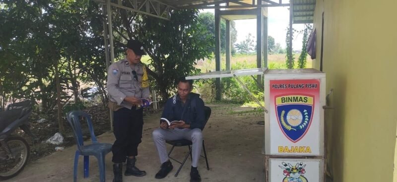 Dalam Rangka meningkatkan minat dan menanamkan budaya baca Satbinmas Polres Pulang Pisau melaksanakan perpustakaan keliling (Bajaka) Ke Pedesaan wilayah Kabupaten Pulang Pisau, Rabu (08/10/2025) pagi.