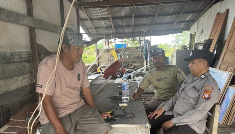 Polsek Sebangau Kuala sambang dan Lakukan Sosialisasi dan imbauan Kepada Masyarakat.