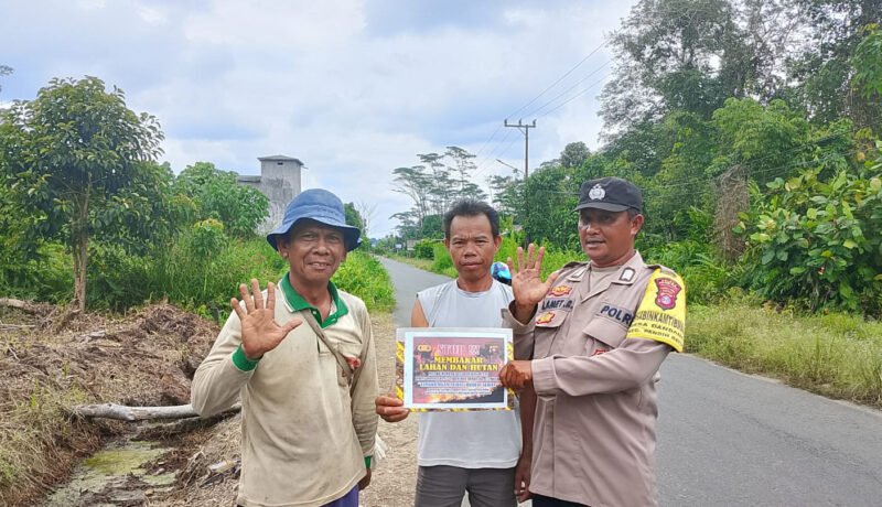 BRIPKA Slamet Rianto Ajak Warga Desa Dandang Bersama Cegah Karhutla