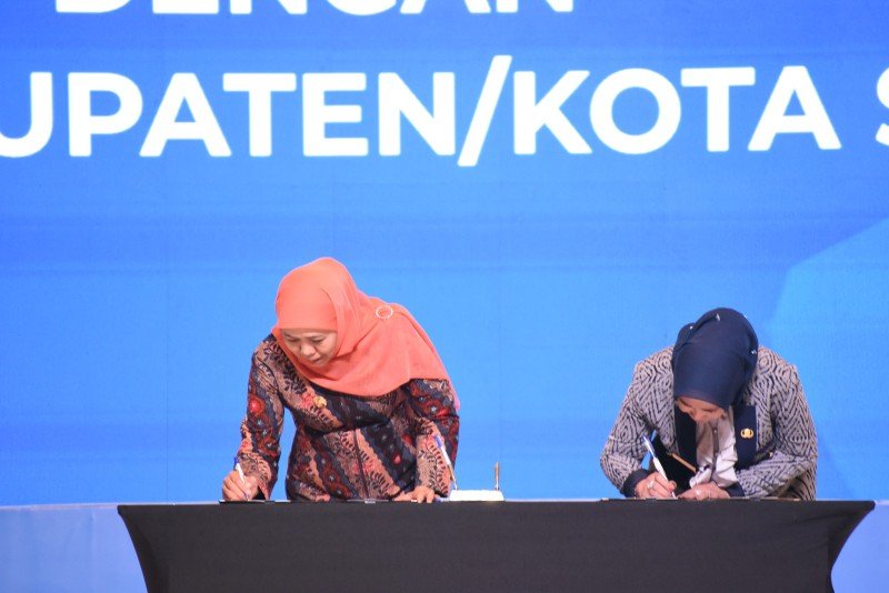 Pemkab Sidoarjo, Bersama Gubenur Jatim Tanda Tangani Nota Kesepakatan