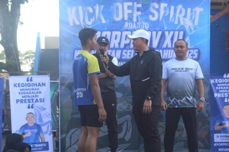 Bersama Bupati Tala Dandim 1009/Tla Berikan Semangat Serta Motivasi Kepada Atlet Tanah Laut