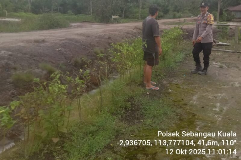 Mendukung Ketahanan Pangan Bhabinkamtibmas imbau masyarakat untuk bertani jenis tanaman pangan.