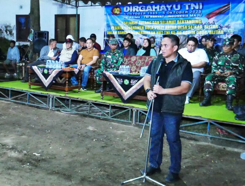Turnamen Bola Voli Antar Desa Se Blitar Raya MUSPIKA CUP 2025 Resmi Dibuka, Meriahkan HUT TNI Ke 80 Di Aloon-Aloon Lodoyo