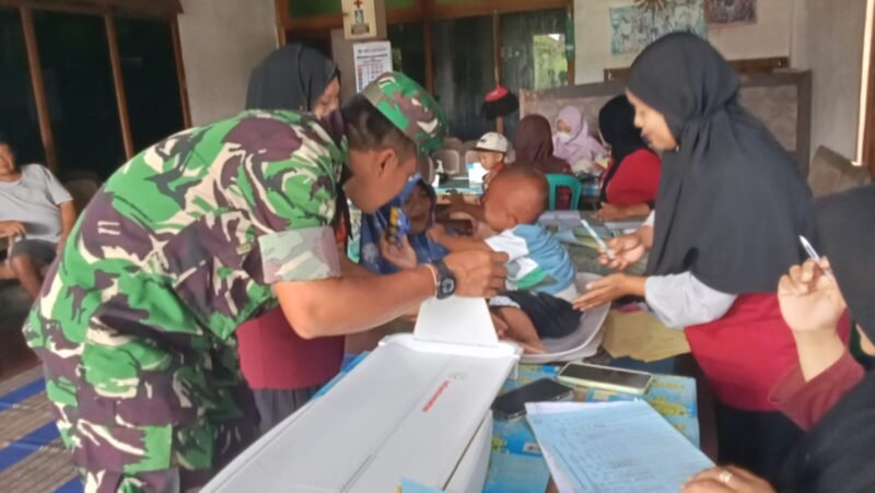 Babinsa Kelurahan Jegu Dampingi Kegiatan Posyandu, Dukung Percepatan Penanganan Stunting Di Wilayah Binaan