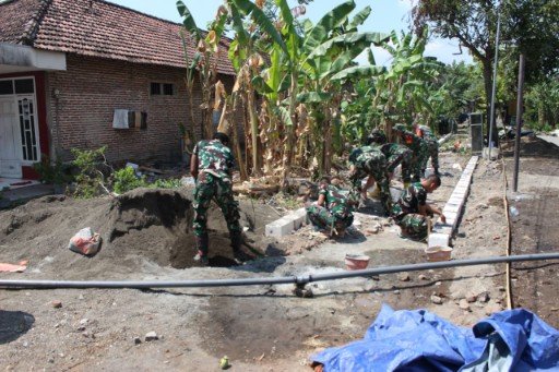 Satgas TNI Manunggal Membangun Desa (TMMD) ke-126 Kodim 0816/Sidoarjo terus menunjukkan komitmen dan semangat