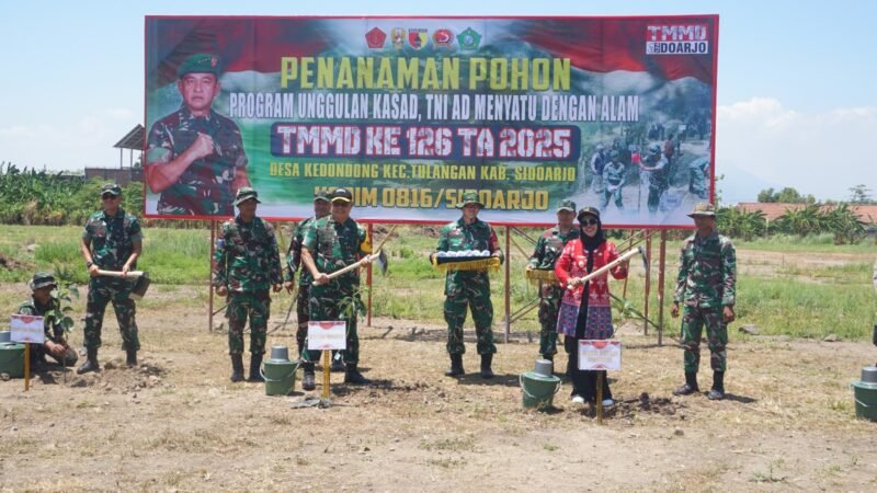 Wabup Hj. Mimik Idayana Menerima Kunjungan Brigjen TNI Farouk Pakar Pimpin Tim Wasev TMMD Ke-126 Tinjau Proyek di Sidoarjo