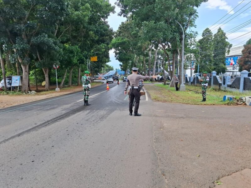 Kodim 1009/Tla Turut Membantu Kegiatan Razia Gabungan Sebagai Wujud Dukungan Keselamatan Transportasi