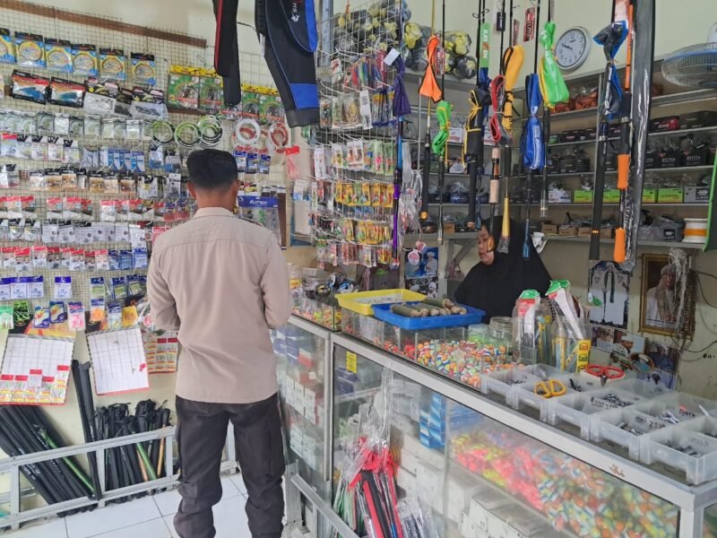 Satbinmas Polres Pulang Pisau sambangi dan dialogis dengan pedagang