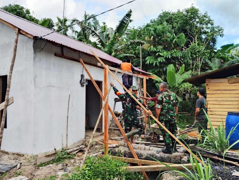 Satgas TMMD, ke-126 Kodim 1208/Sambas Bangun Garasi Rumah RTLH