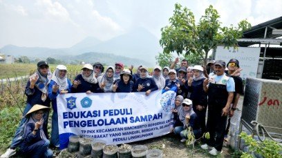 FOTO: TPPKK KECAMATAN SIMOKERTO BERGERAK UNTUK KAMPUNG PANCASILA ZERO WASTE