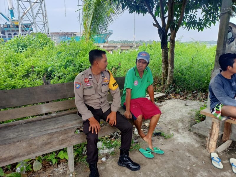 Sat Binmas Polres Pulang Pisau Melaksanakan Kegiatan Polisi RW