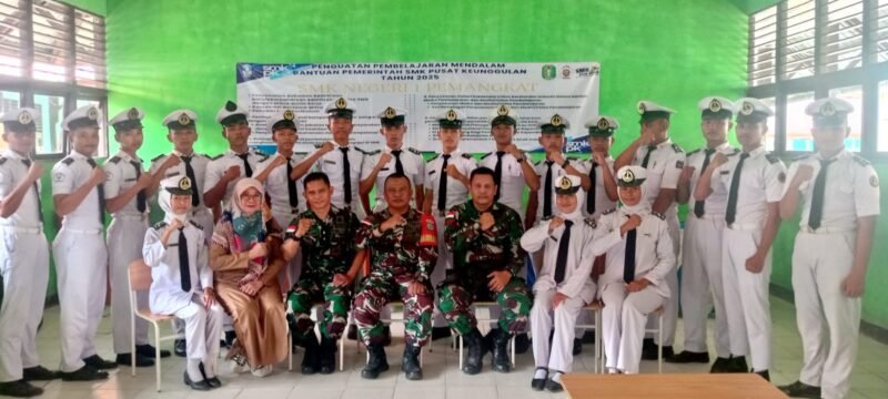 Danramil 05/Pemangkat Laksanakan Sosialisasi Korp Kadet Republik Indonesia kepada Siswa SMK