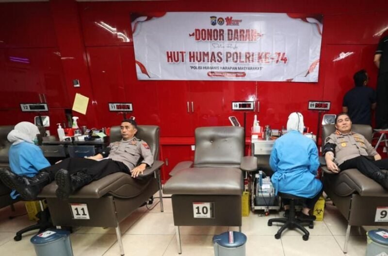 Peringati Hari Jadi Humas Polri ke -74 Polda Jatim Gelar Donor Darah foto/donor darah polda jatim