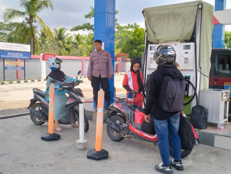 Personel Sat binmas Melaksanakan Giat Sambang Ke SPBU.