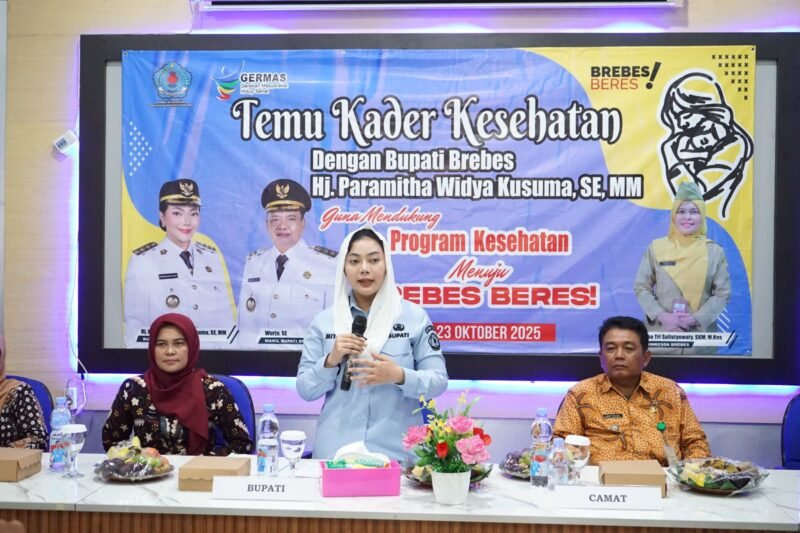 Pemerintah Kabupaten Brebes terus menunjukkan komitmennya dalam meningkatkan kualitas layanan kesehatan masyarakat. Bupati Brebes Paramitha Widya Kusuma SE M.M menyerahkan bantuan transport kader serta laptop untuk 11 Puskesmas di wilayah Kabupaten Brebes(foto/darksalmon-herring-325340.hostingersite.com fauzi