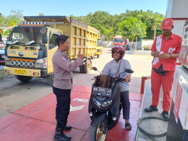 Personel Sat binmas Melaksanakan Giat Sambang Ke SPBU.