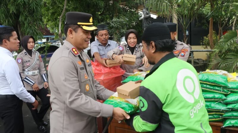 Polres Nganjuk Gelar Apel Ojol Kamtibmas, Wujud Sinergi Bersama Komunitas untuk Jogo Nganjuk(foto:jomsen targetNews.id)