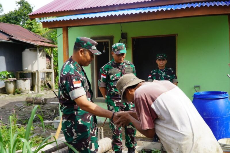 Danrem 121/Abw Kunjungi RTLH, Pak Mintoni Ucapkan Terima Kasih atas Bantuan TMMD Kodim 1208/Sambas
