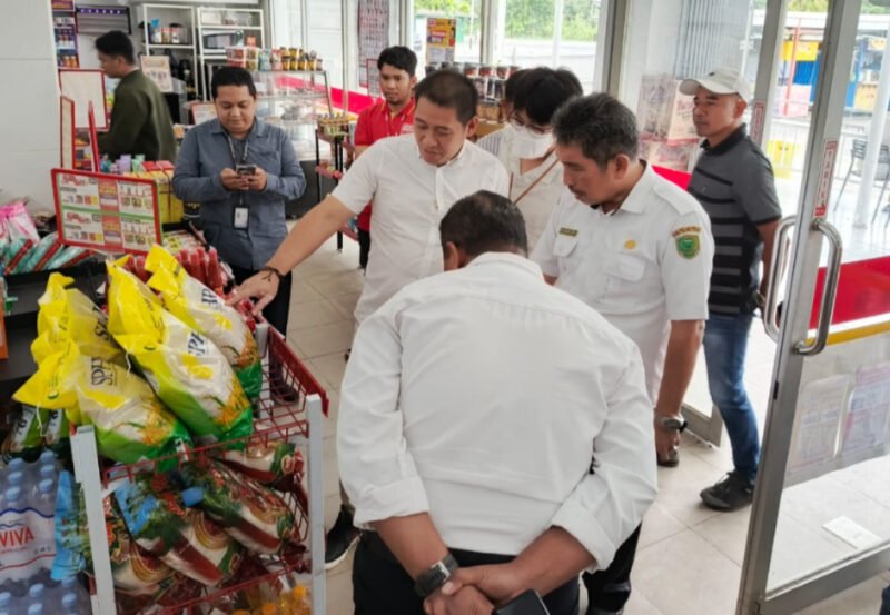 Polres Pulang Pisau Cek Stok dan Harga Beras di Retail Modern, Harga Masih Stabil