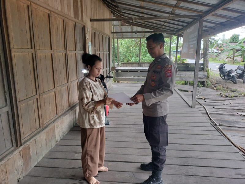 Personel Sat Binmas Lakukan Sambang Dan Berikan Himbauan Kamtibmas Kepada Masyarakat