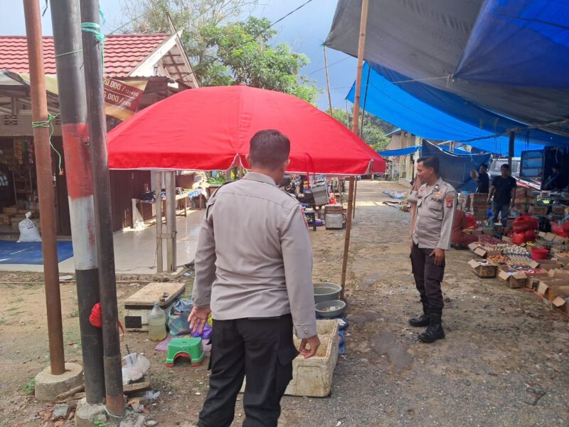 Satbinmas Polres Pulang Pisau sambangi dan dialogis dengan pedagang (foto)