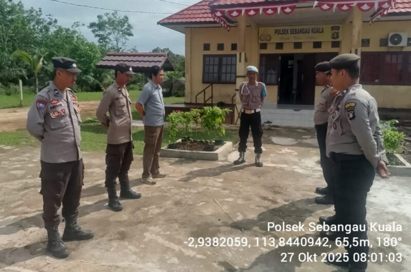 Polsek Sebangau Kuala Laksanakan Apel Serah Terima piket jaga di Halaman Mako Polsek Sebangau Kuala (foto)