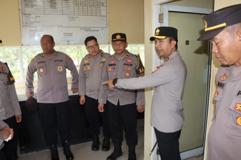 Kapolres Pulang Pisau Pantau SPKT dan Pamapta Secara Langsung (foto/darksalmon-herring-325340.hostingersite.com)