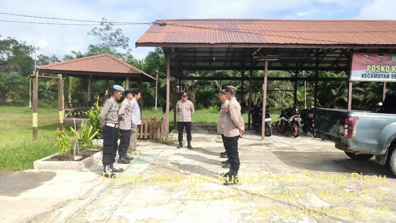 Personil polsek sebangau kuala melaksanakan serah terima piket penjagaan mako polsek sebangau kuala