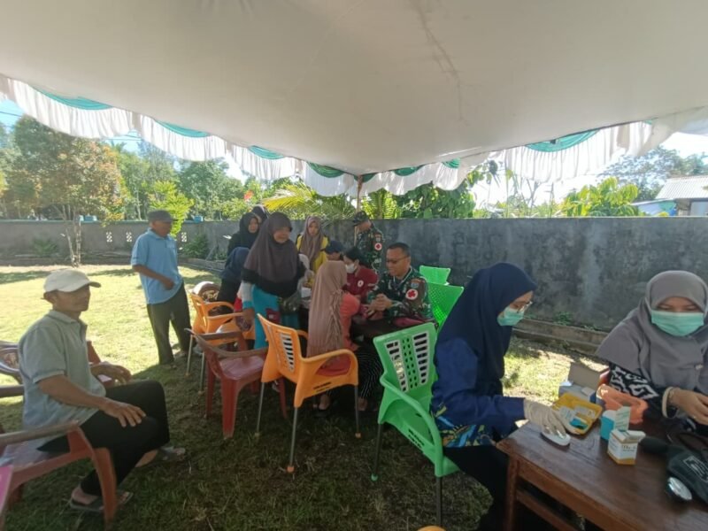 TMMD Regtas Ke 126 Kodim 1208/Sambas Gelar Bakti Sosial Pengobatan Gratis