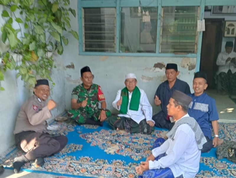 Satgas TMMD ke-126 Kodim 0816/Sidoarjo Silaturahmi dengan Tokoh Agama di Desa Kedondong