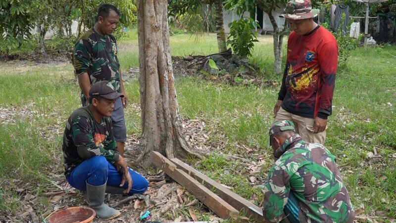 Satgas TMMD Regtas ke-126 Kodim 1208/Sambas Bangun Tower Air Sumur Bor