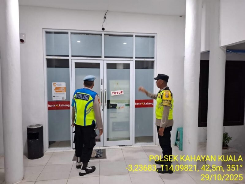 Rutinitas Personil Polsek Kahayan Kuala melaksanakan kegiatan Patroli Kamtibmas pada malam hari guna cegah terjadinya bahaya tindak kejahatan, Kali ini dengan sasaran Objek Vital dan fasilitas Umum juga daerah rawan Kejahatan, guna cipta Sitkamtibmas yang aman terkendali